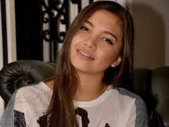 Angela Gilsha Sempat Dilarang Pindah?